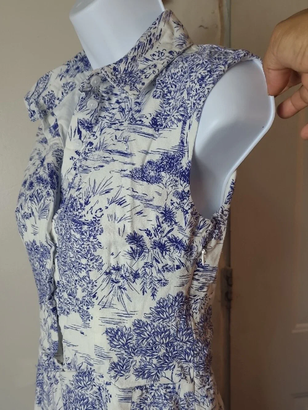 Olivaceous White and Blue Floral Collared Mini Dress
